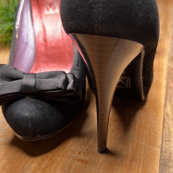 Maker’s black faux suede with a bow - Picture 9 of 10